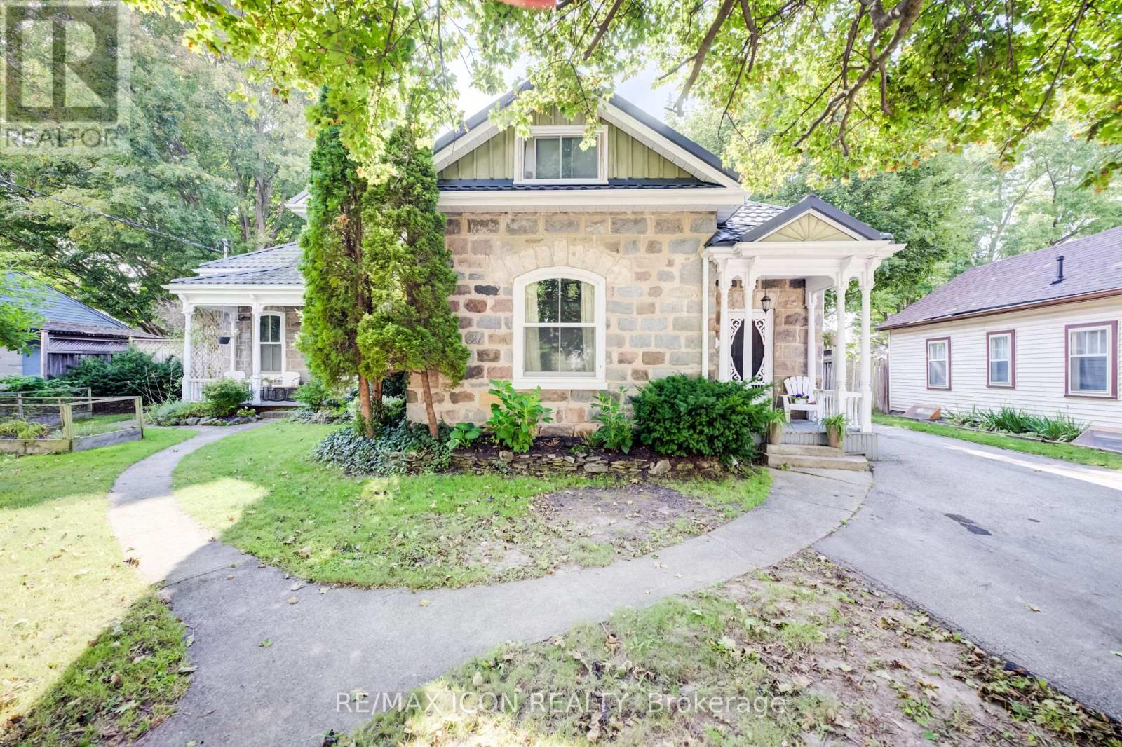 63 BIRCH STREET — photo 1
