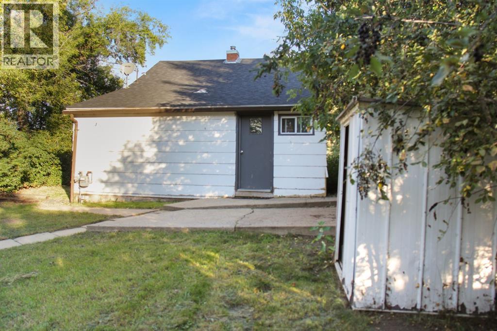 5012 49 Street - 29