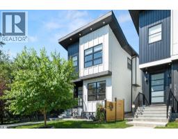 2407 33 Street SW - photo 1