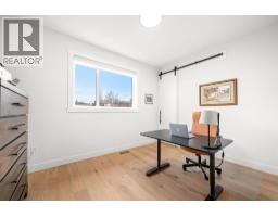 2407 33 Street SW - photo 23