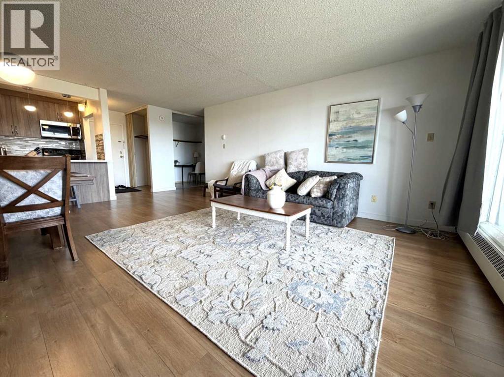 1704, 221 6 Avenue SE, Downtown Commercial Core, Calgary photo 2