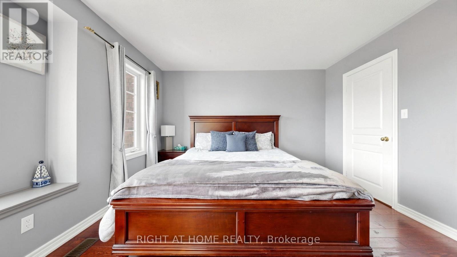 40 CHATEAU DRIVE - Image 33