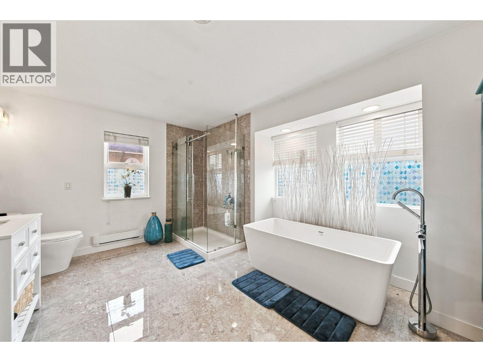 367 FENTON STREET, New Westminster