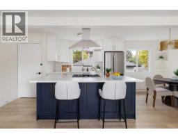 Living room - 4112 19 Street Nw, Calgary, AB T2L2B6 Photo 15