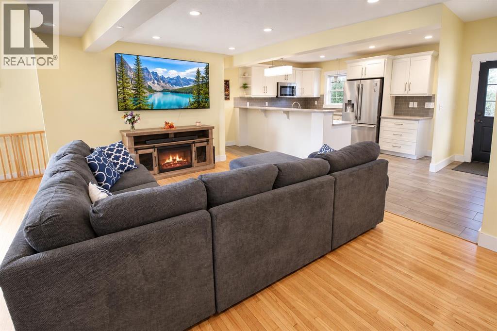 Listing photo – 4118 38 Street, Red Deer