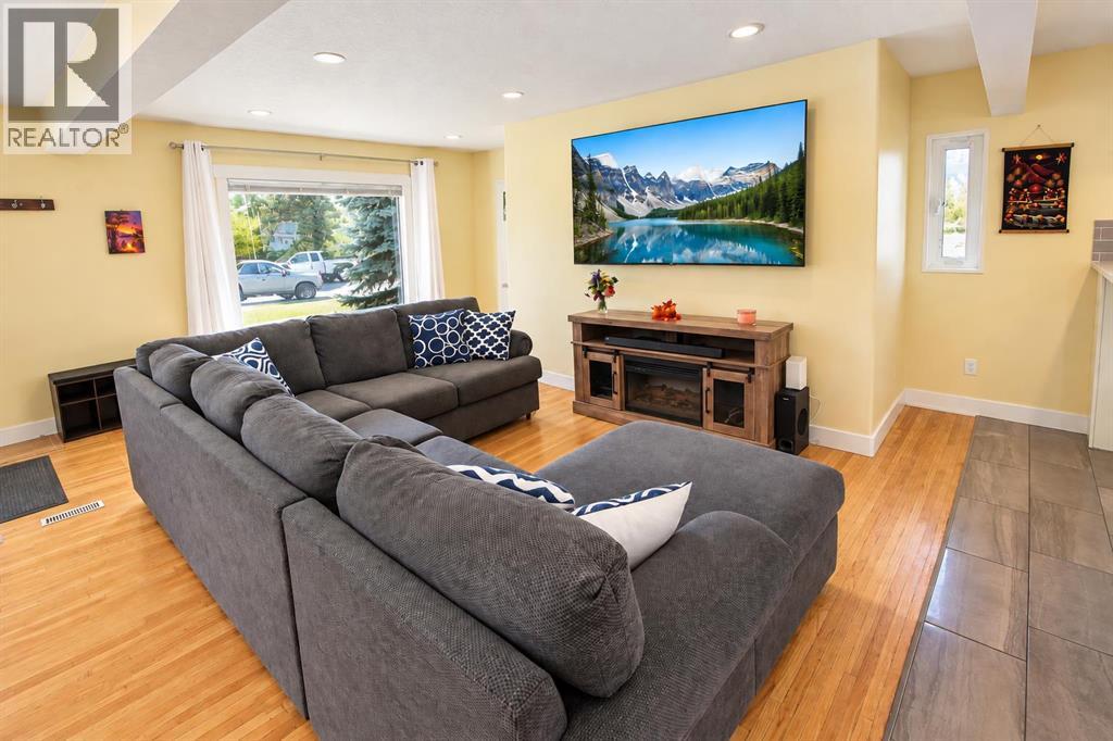 Listing photo – 4118 38 Street, Red Deer