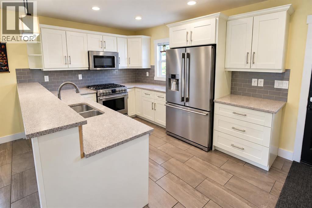 Listing photo – 4118 38 Street, Red Deer
