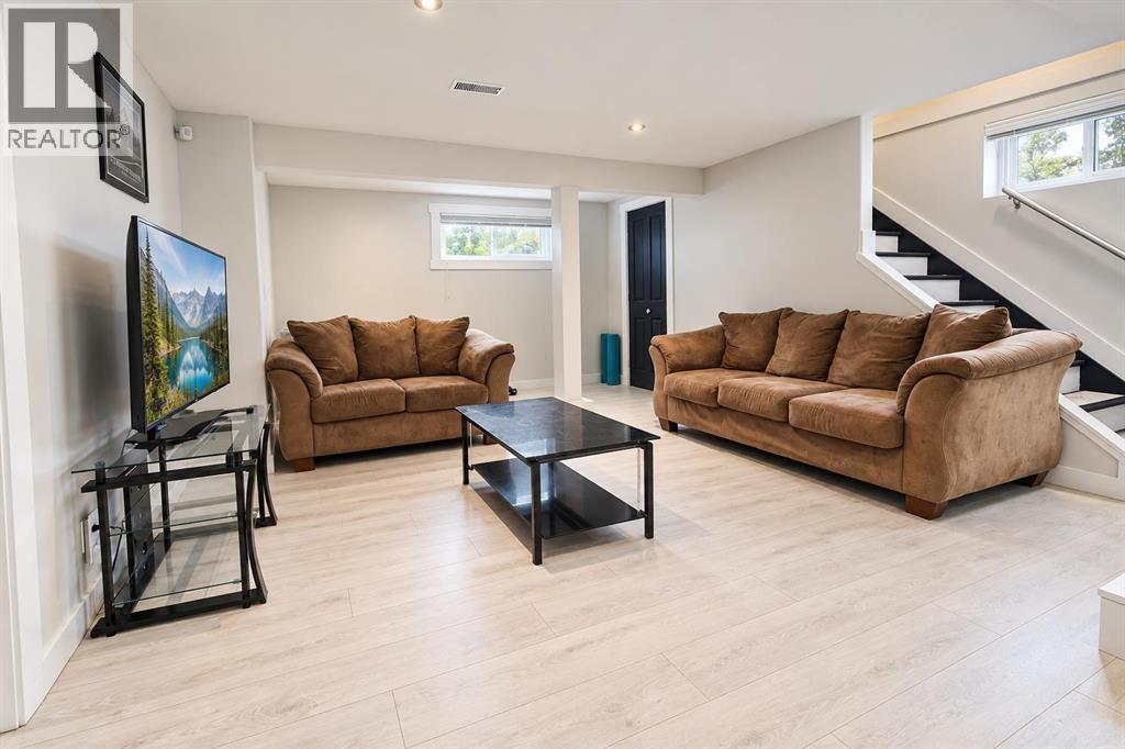 Listing photo – 4118 38 Street, Red Deer