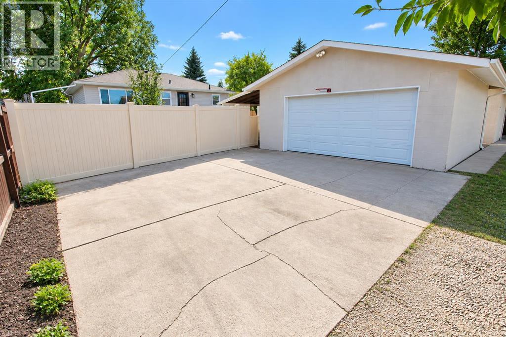 Listing photo – 4118 38 Street, Red Deer