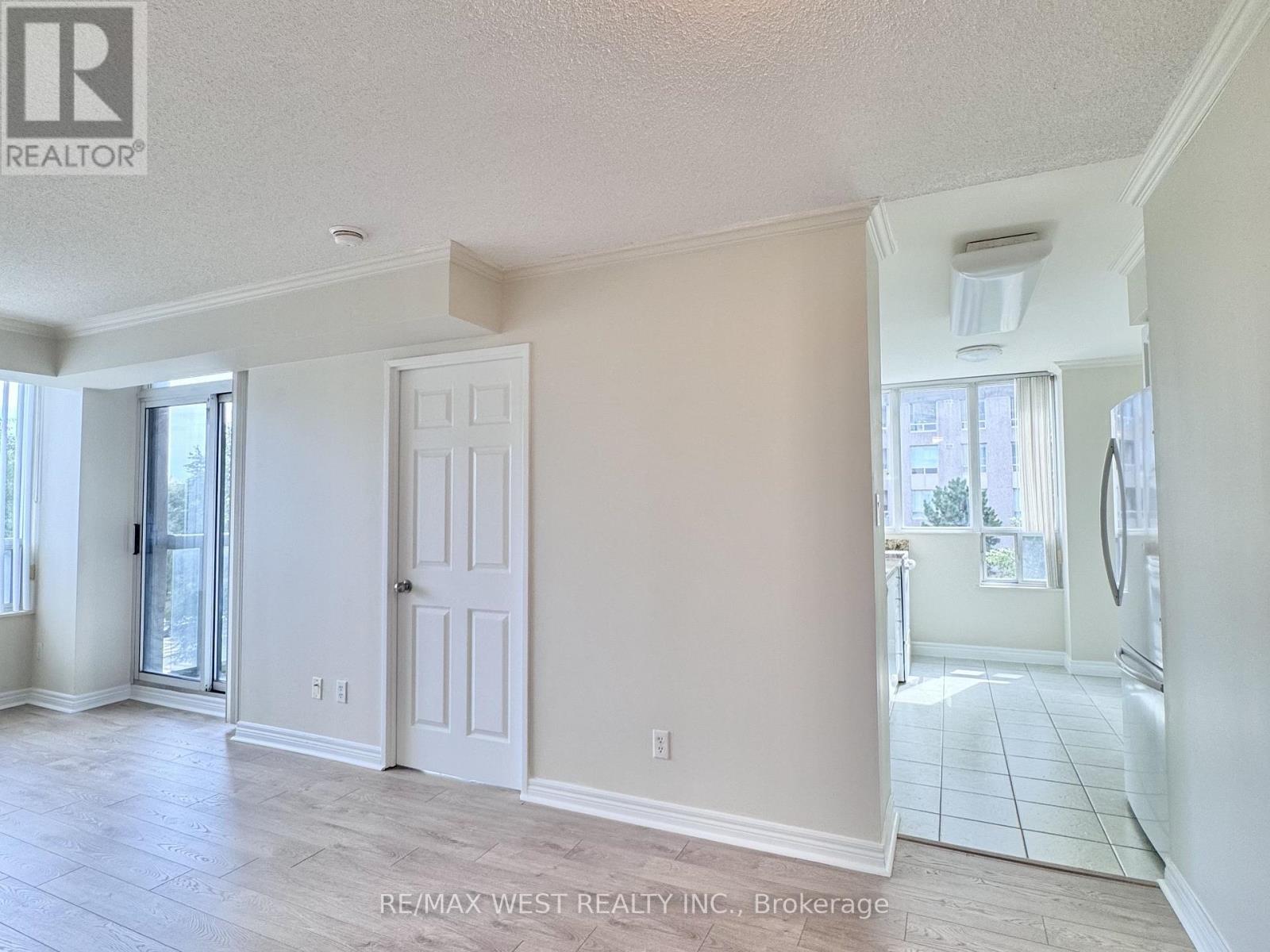 #511 28 EMPRESS AVENUE - 15