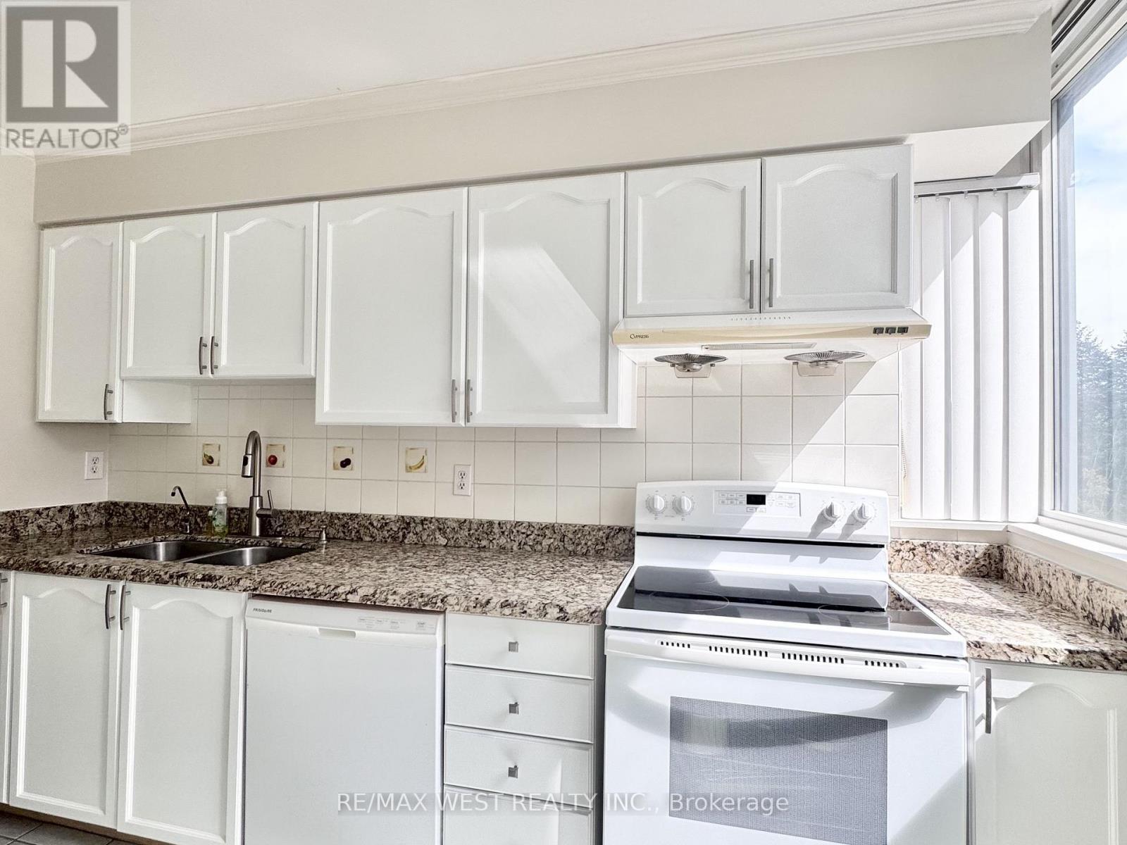 #511 28 EMPRESS AVENUE - Image 17