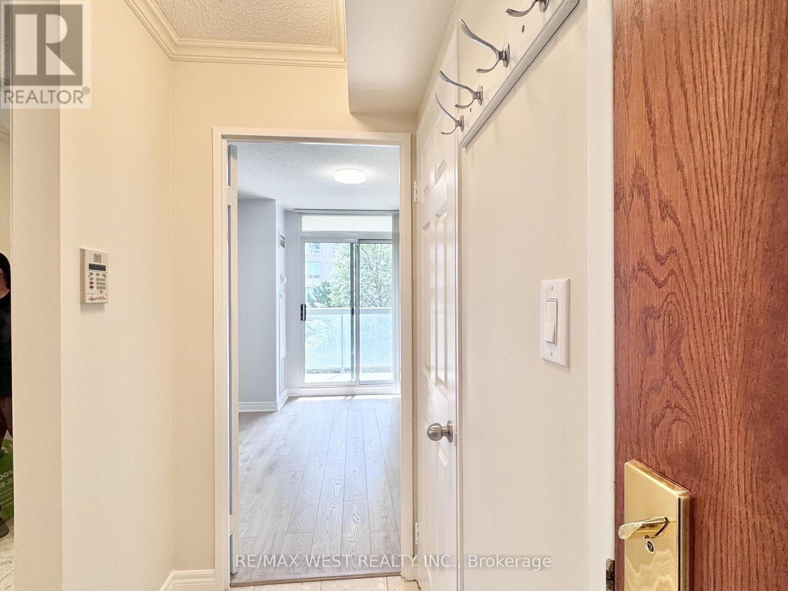 #511 28 EMPRESS AVENUE - 8