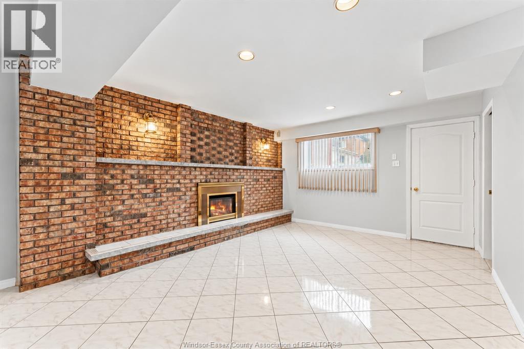 1116 SUMACH CRESCENT - Image 18