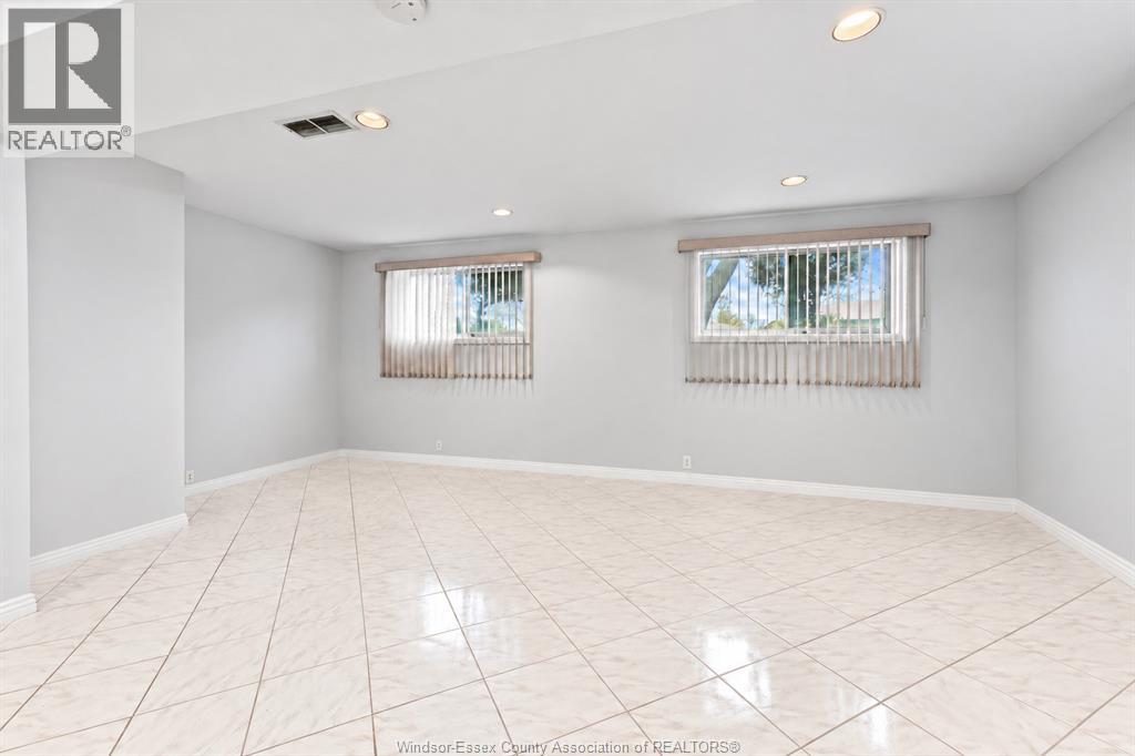 1116 SUMACH CRESCENT - 20