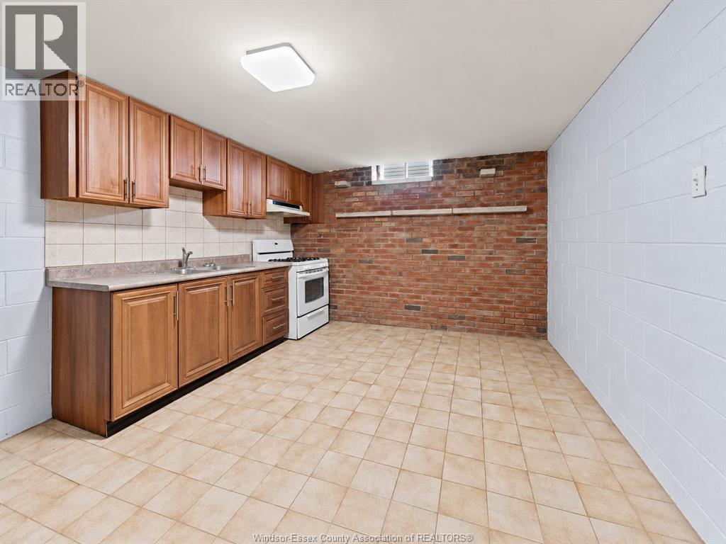 1116 SUMACH CRESCENT - 22