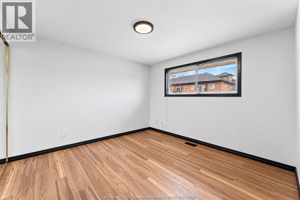 1116 SUMACH CRESCENT - 15