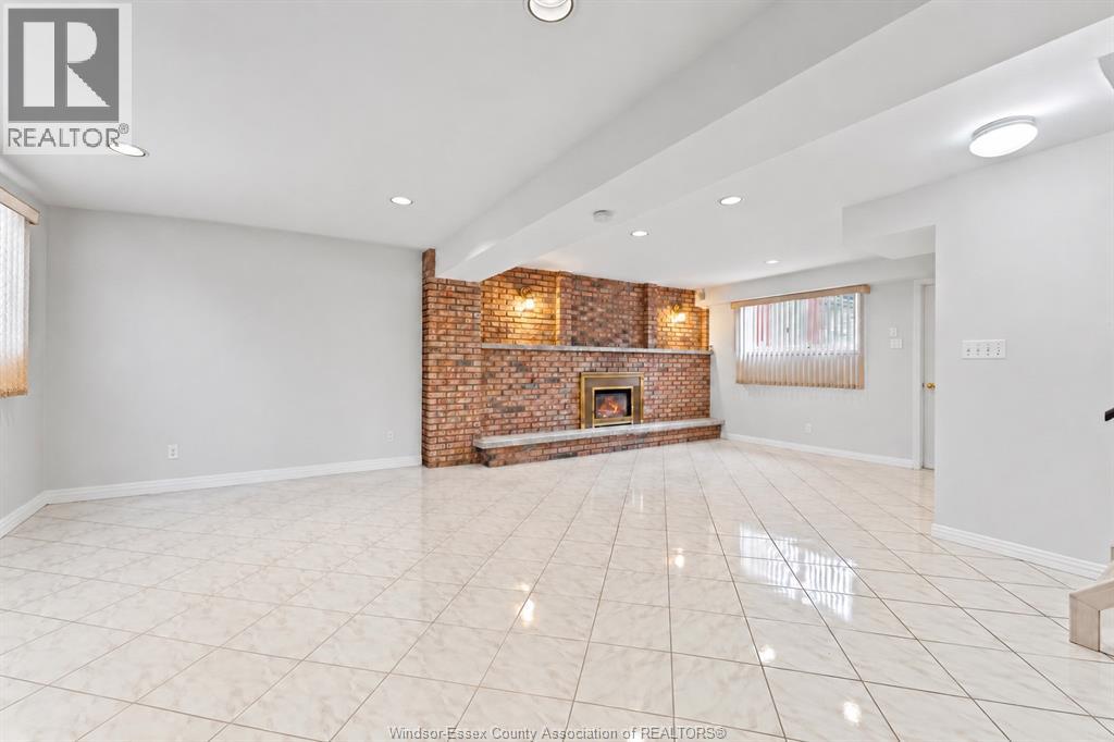 1116 SUMACH CRESCENT - Image 19