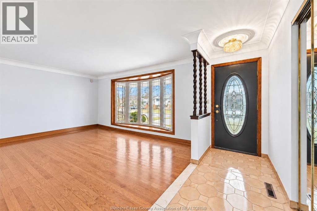 1116 SUMACH CRESCENT, Windsor — photo 4