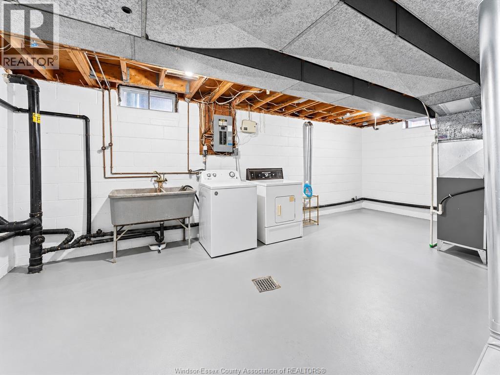 1116 SUMACH CRESCENT - Image 25