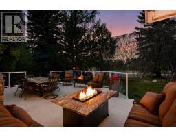 880 Shawnee Drive SW - photo 2