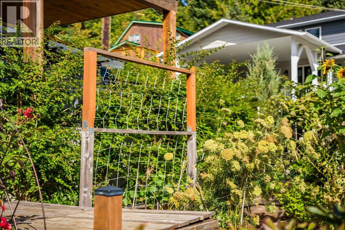 2460 Fourth Avenue, Rossland