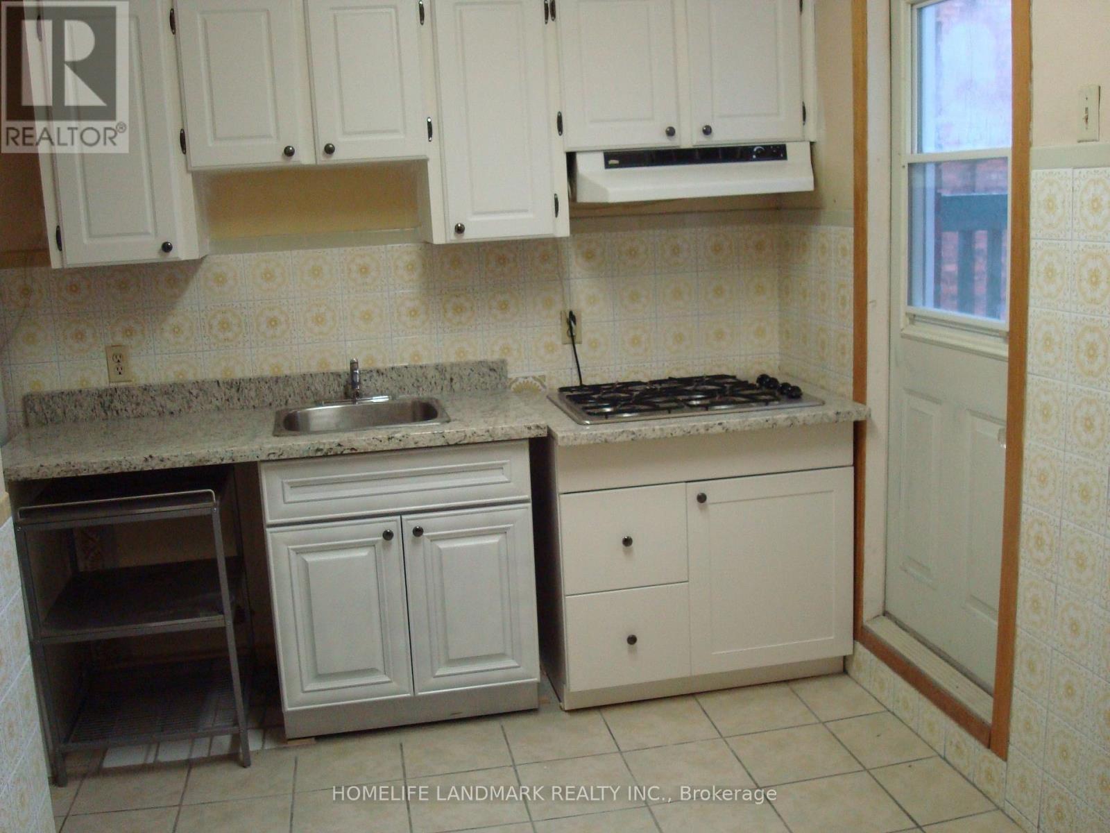 283 OSSINGTON AVENUE - 22
