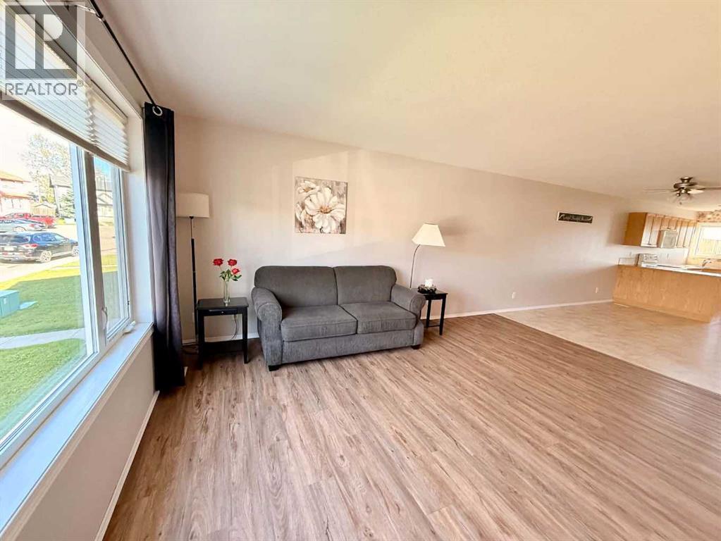 Listing photo – 4519 44 Avenue Close, Rocky Mountain House