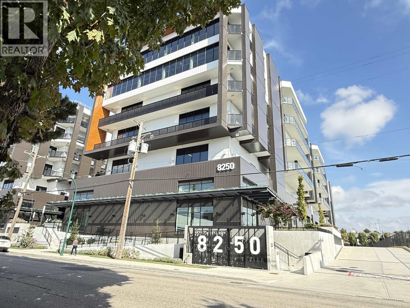460 8250 MANITOBA STREET, Vancouver — photo 1