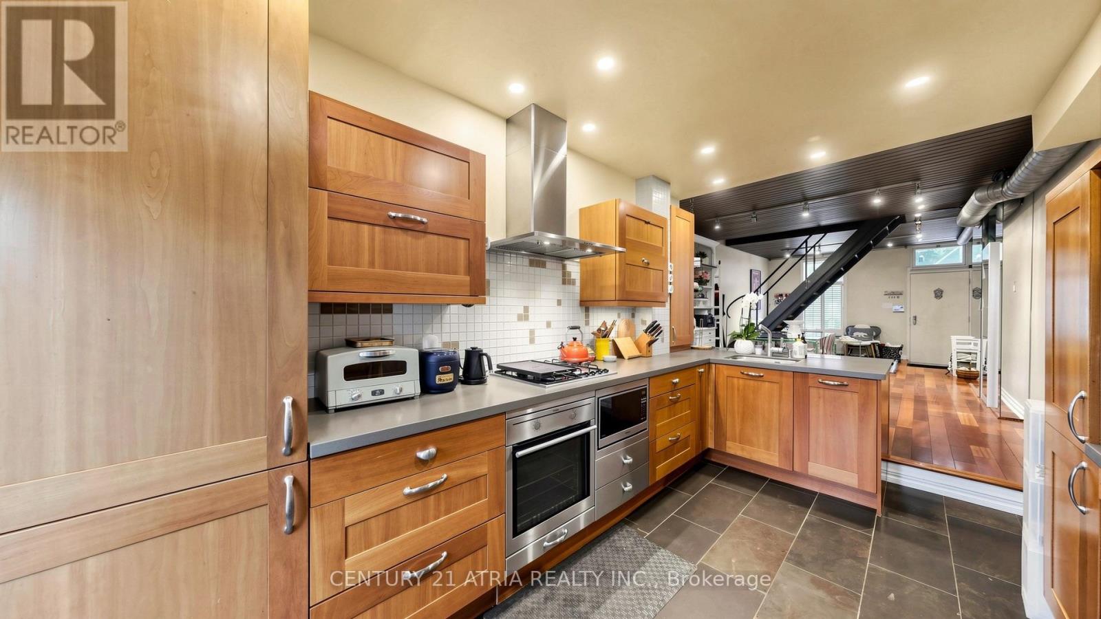 46 BELMONT STREET - 10
