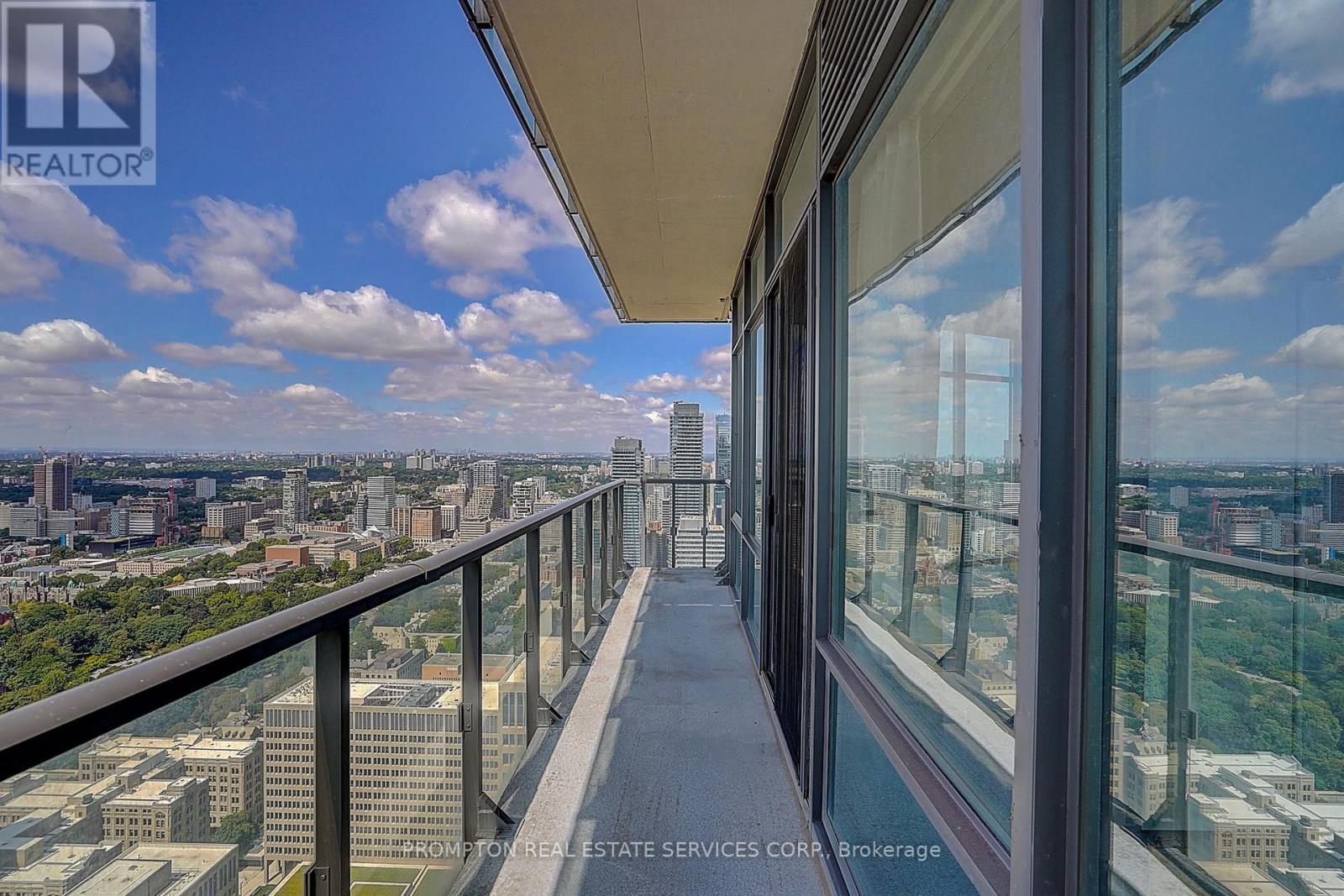 #4903 832 BAY STREET - 25