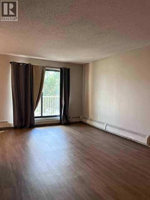 #208 49 Bennett Street - 3