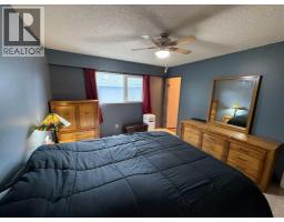 Bedroom - 481 Mountain Street, Hinton, AB T7V1J9 Photo 11