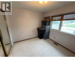 Dining room - 481 Mountain Street, Hinton, AB T7V1J9 Photo 15
