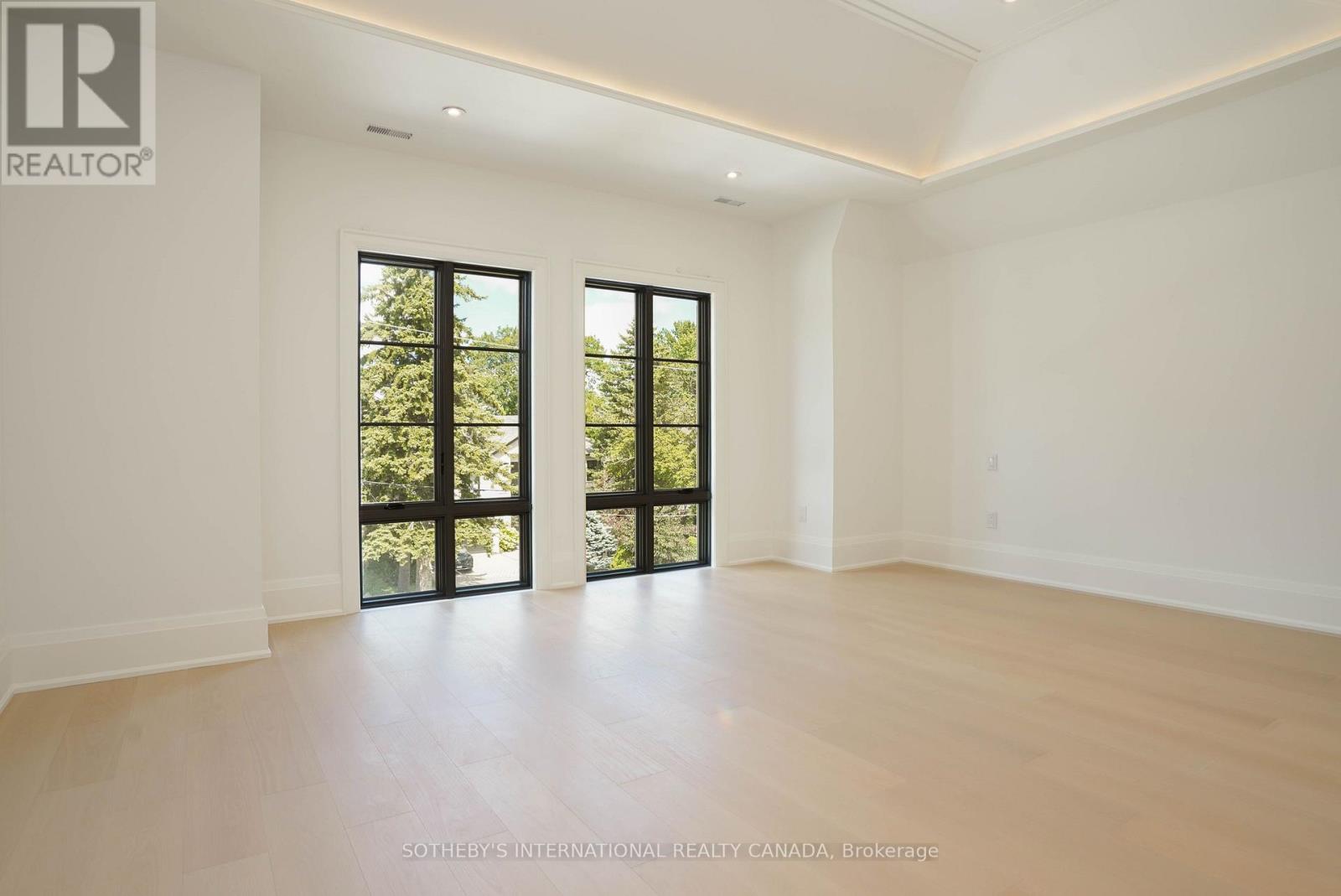 149 HIGHLAND CRESCENT - 33