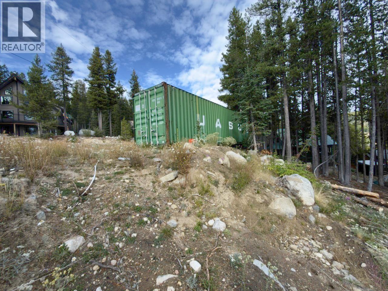 300 COUGAR Road, Oliver