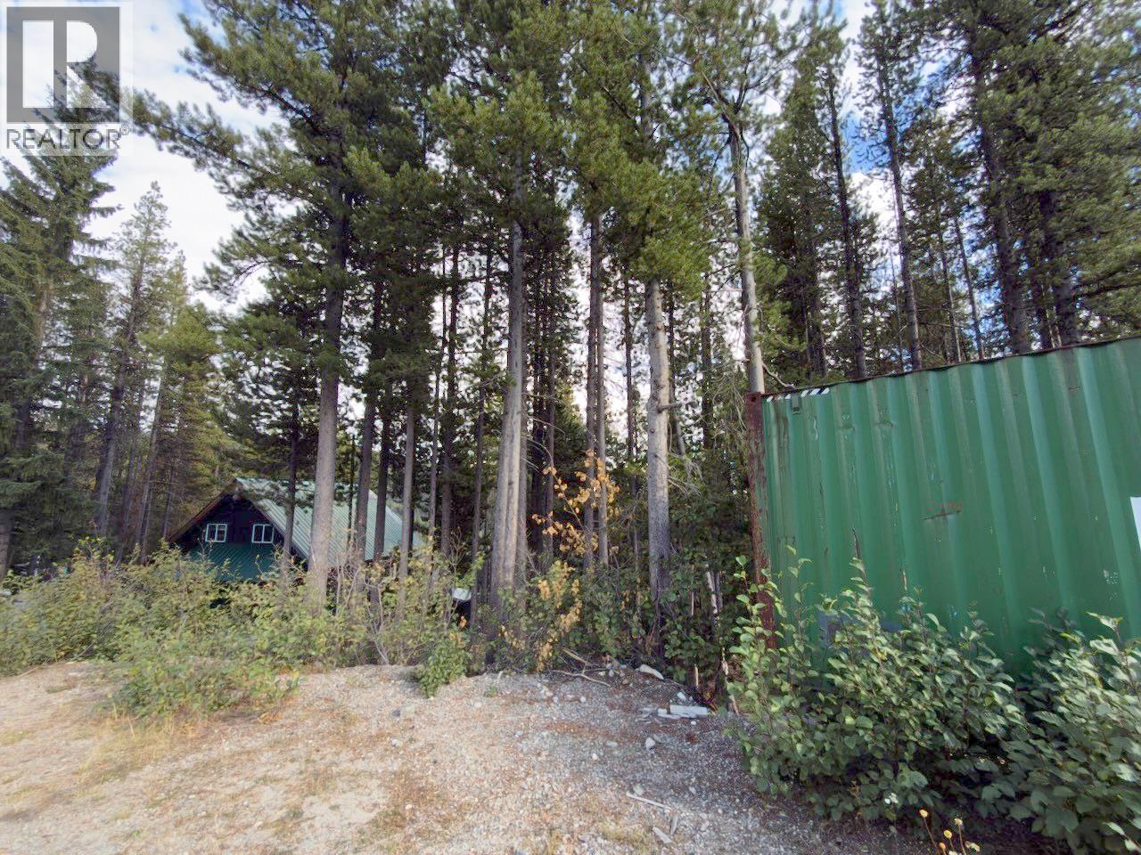 300 COUGAR Road, Oliver