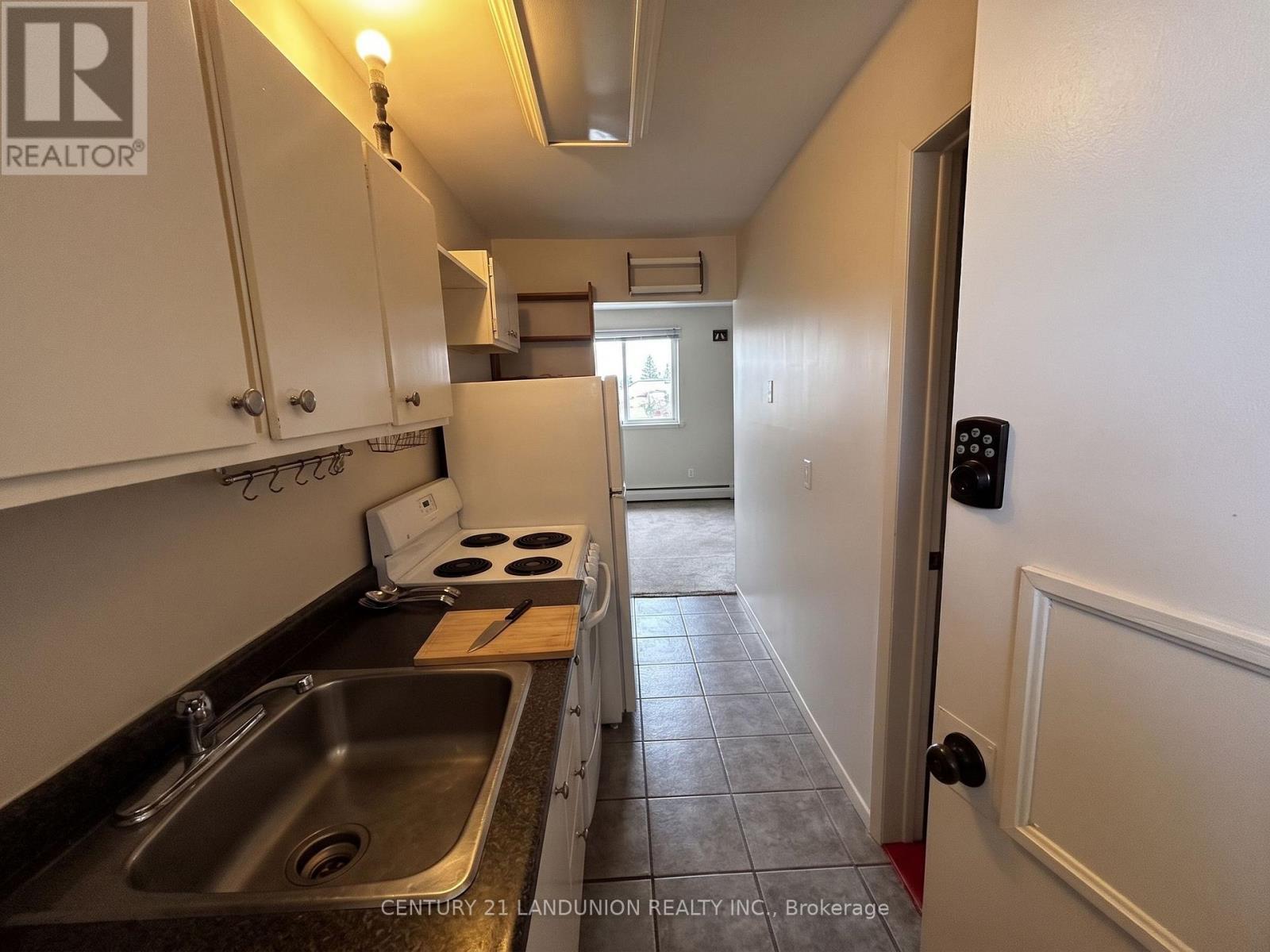 442 MACDONNELL STREET, Kingston (Central City East) — photo 31