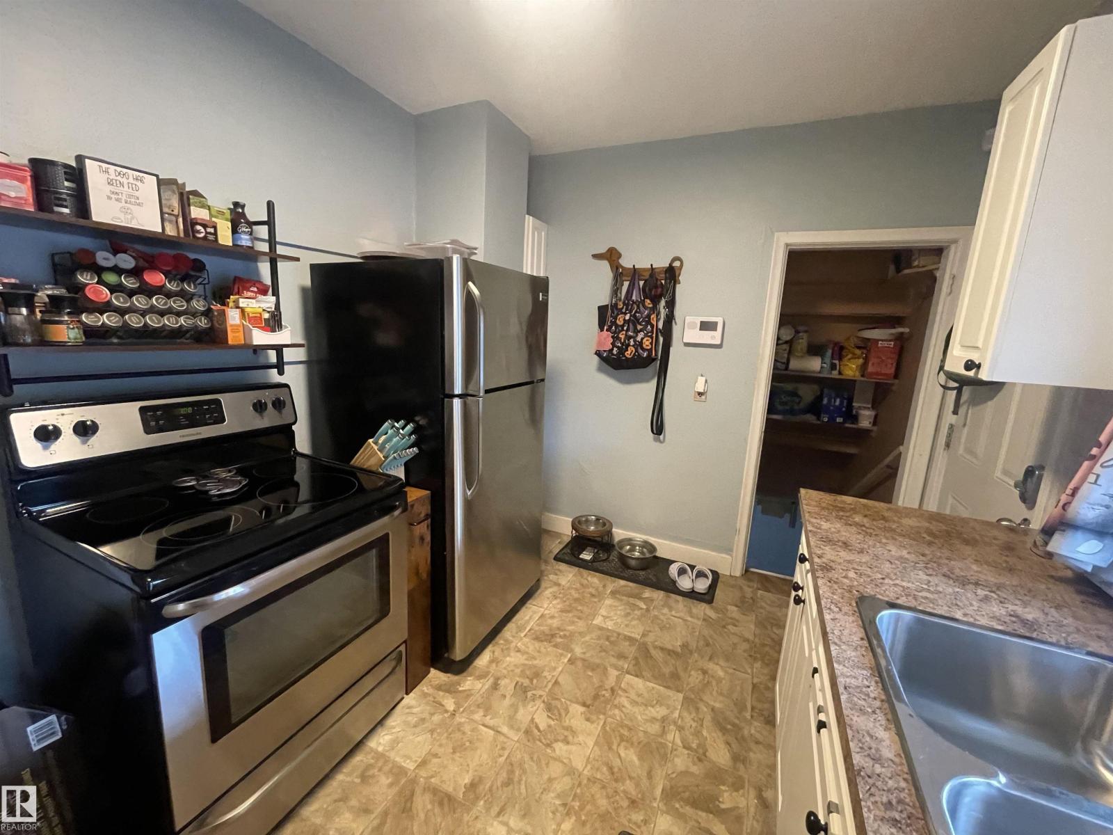 11230 96 ST NW - 17