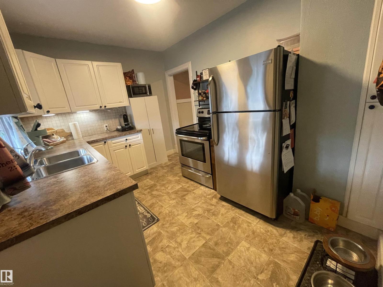 11230 96 ST NW - 19