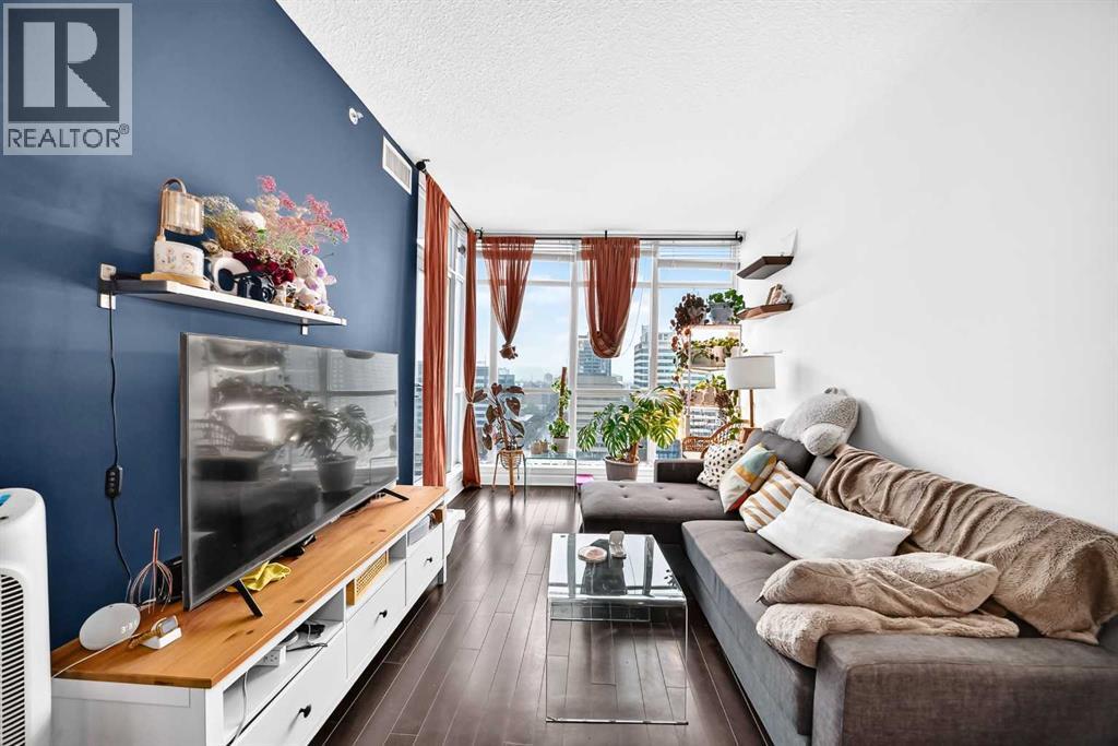 #1504 788 12 Avenue SW - 1