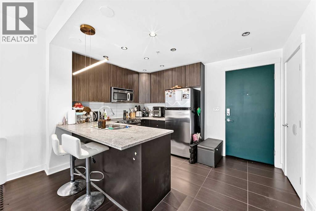 #1504 788 12 Avenue SW - 4