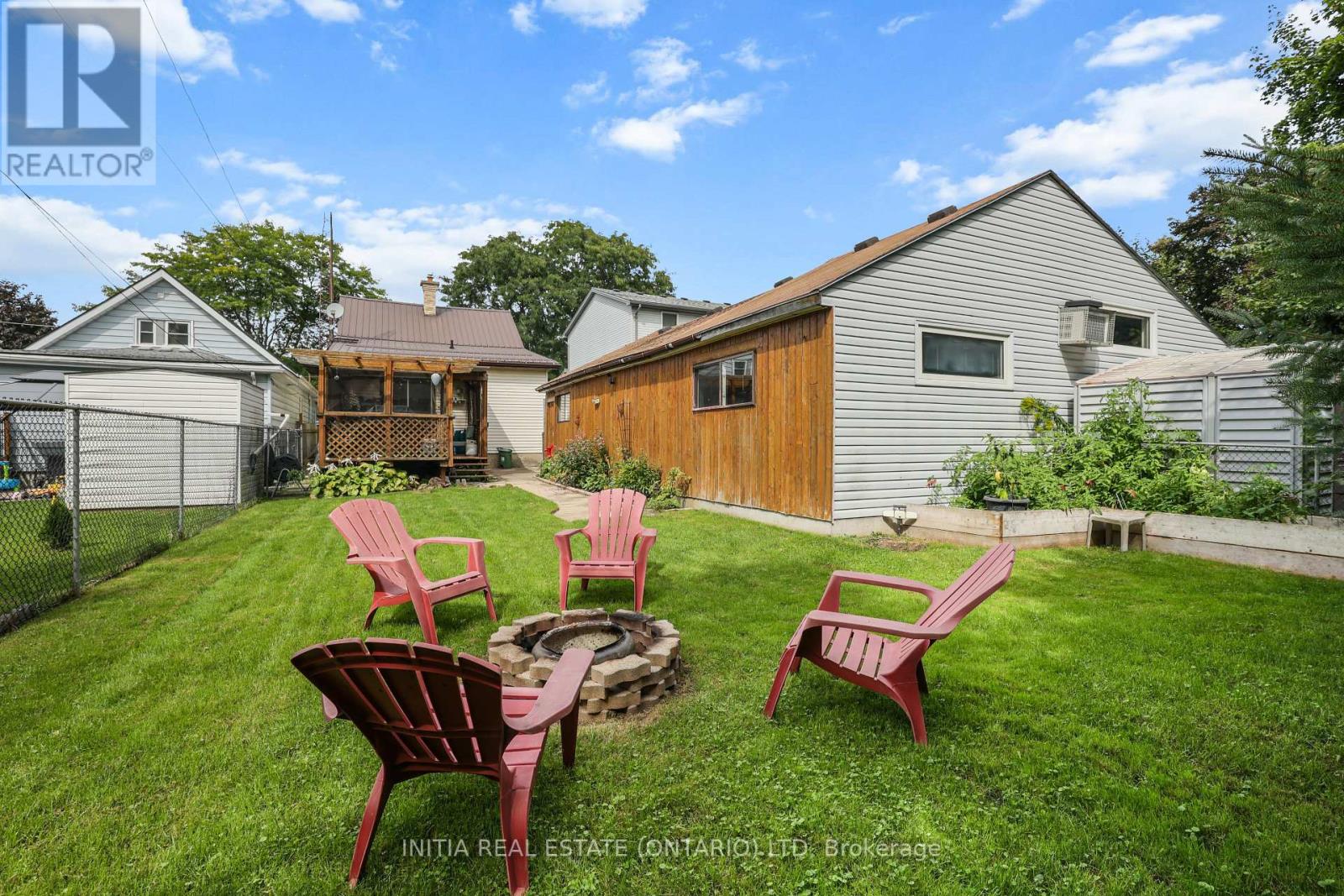55 BRISCOE STREET W - 23