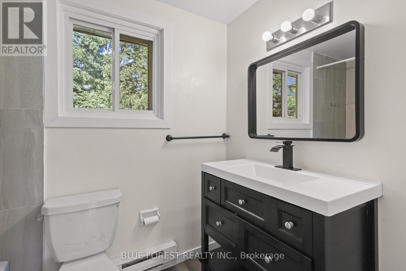 431 GRIFFITH STREET - 18
