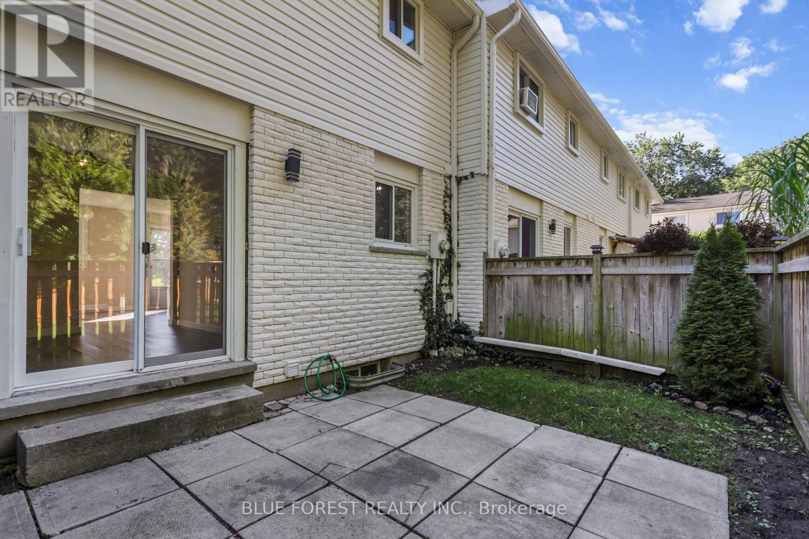 431 GRIFFITH STREET - 32