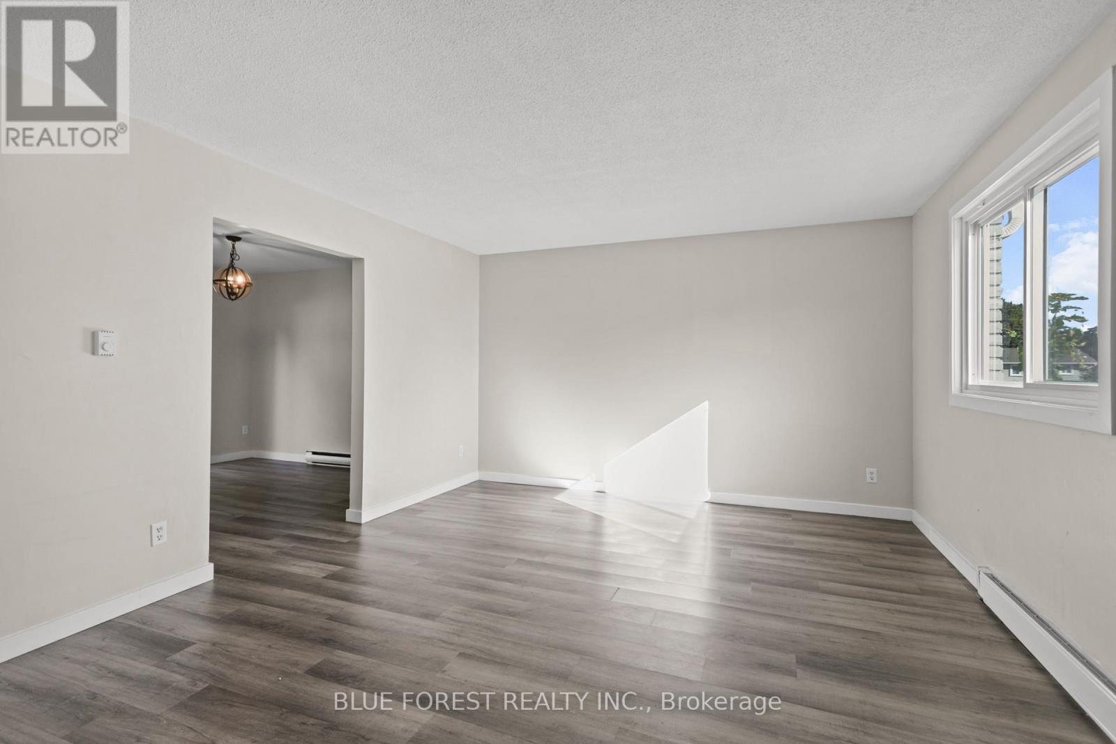 431 GRIFFITH STREET - 8