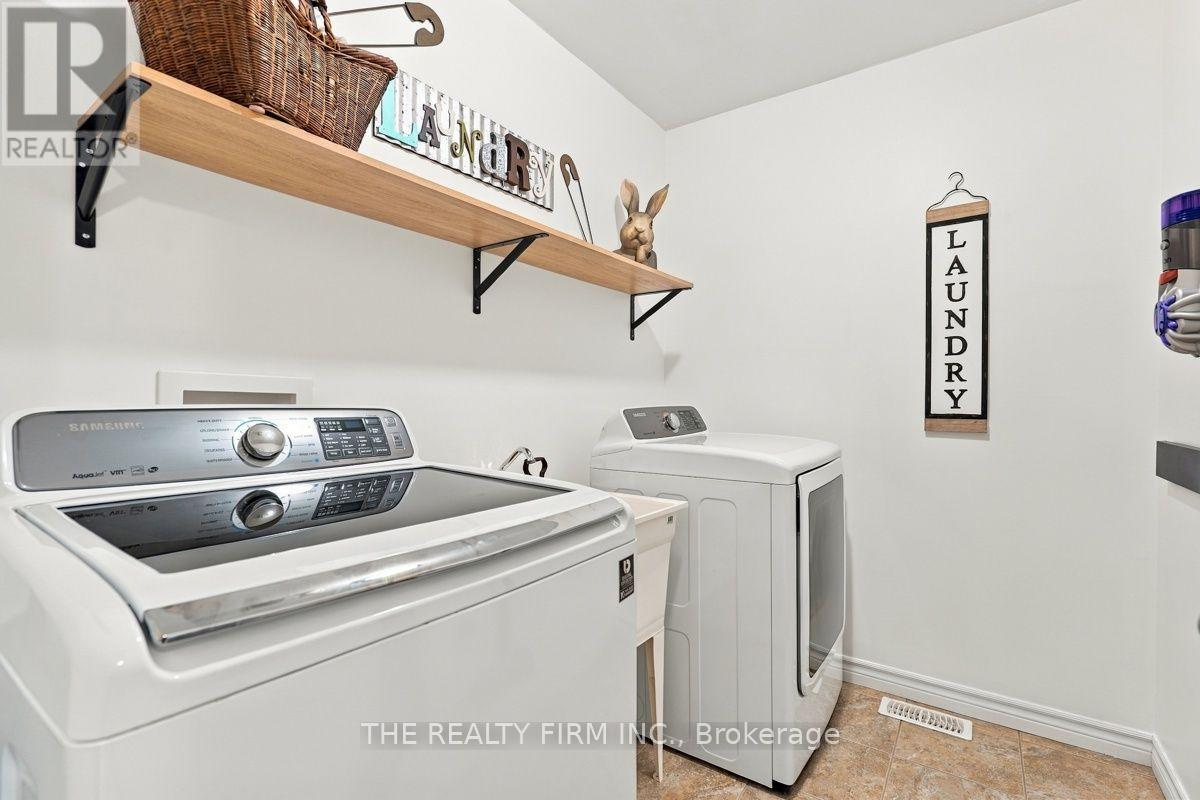 914 SILVERFOX CRESCENT - Image 32