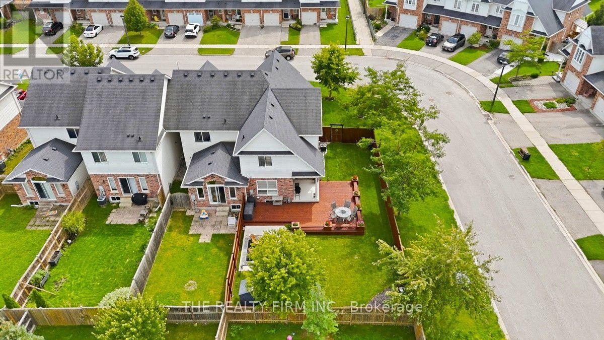 914 SILVERFOX CRESCENT - 50