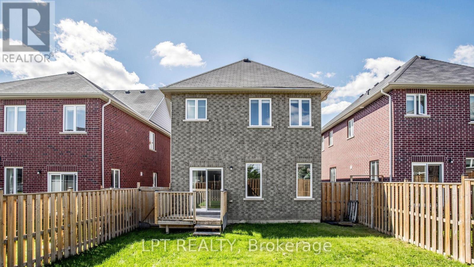 2981 ANNALYSSE DRIVE - 32