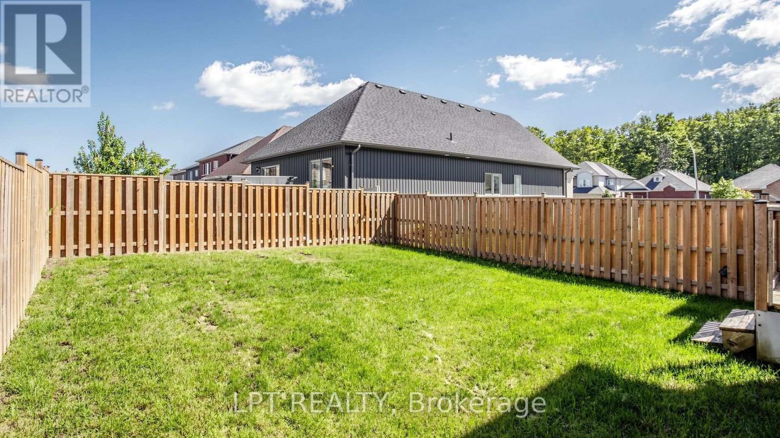 2981 ANNALYSSE DRIVE - Image 34