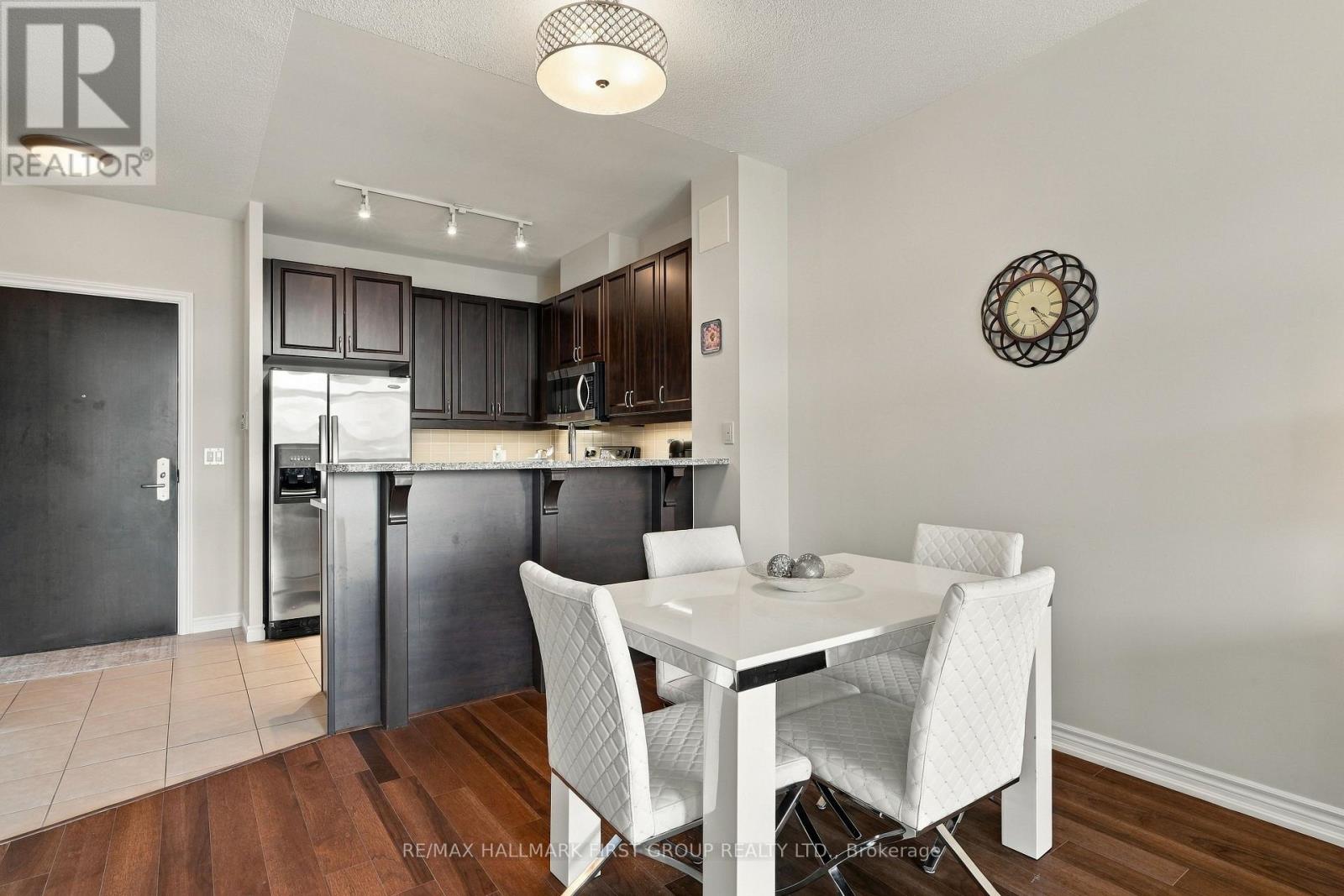 #912 1135 ROYAL YORK ROAD - Image 12